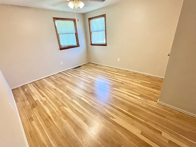 838 E Center St — Photo 14