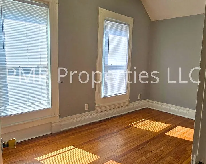 2409 N 18th St — Photo 9