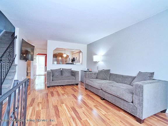 5th image of 30 Vineland Ave