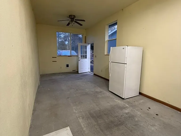 206 Ward St — Photo 15