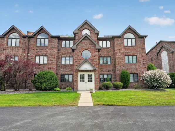 8721 Waterfront Dr APT 3B, Palos Hills, IL 60465