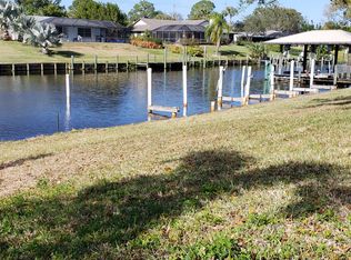 465 SE Verada Ave, Port Saint Lucie, FL 34983