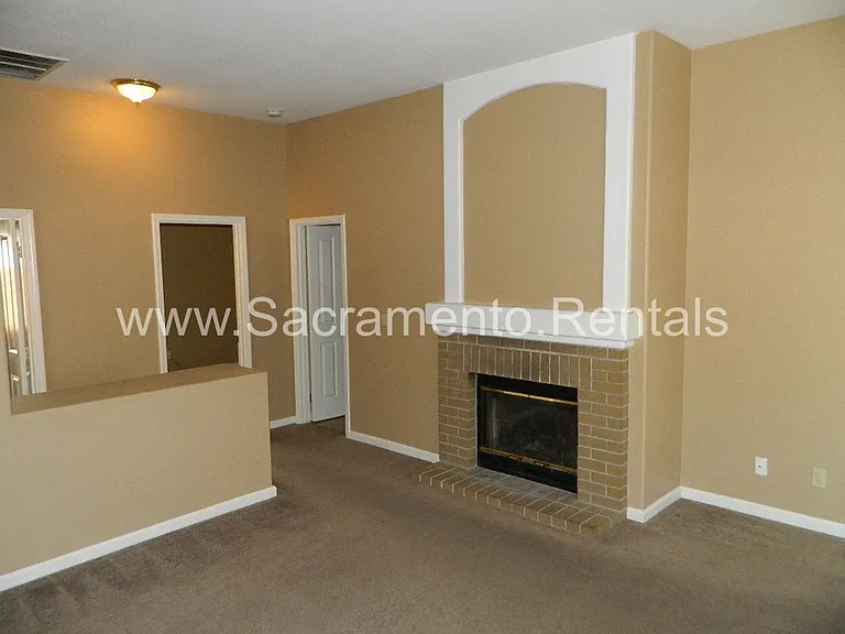 61 White Birch Ct — Photo 5