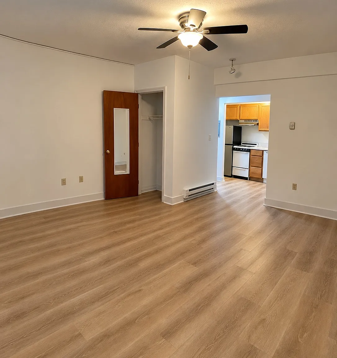 Studio, $2,350 — Photo 1