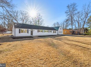 2111 Lakeside Dr, Williamstown, NJ 08094