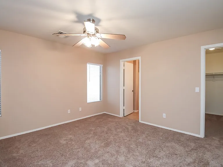 39670 N Kristy Ln — Photo 6