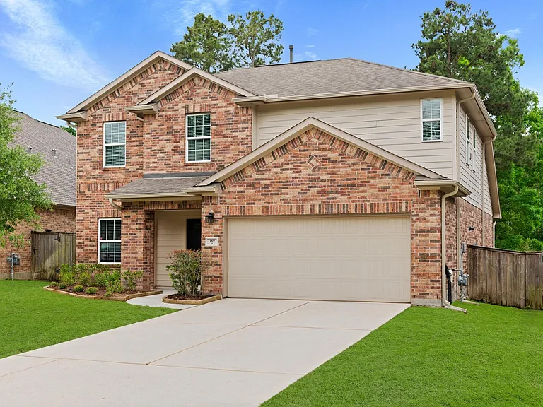 169 Forest Heights Ln — Photo 2