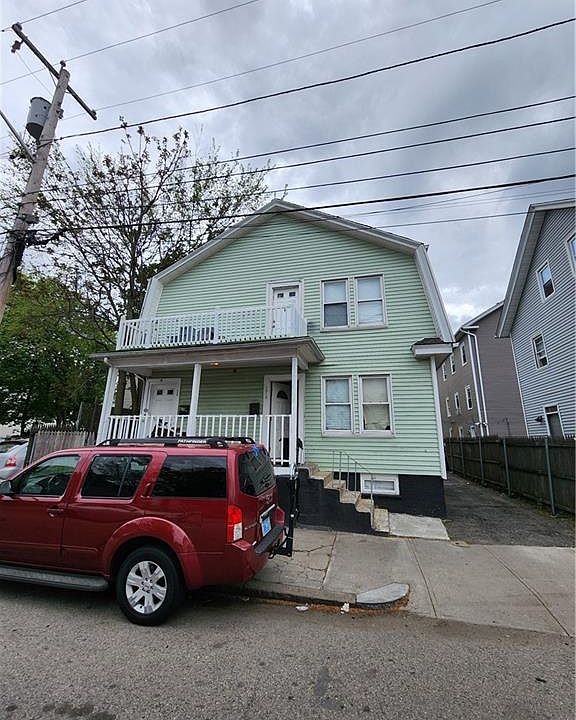 1st image of 174 Ford St