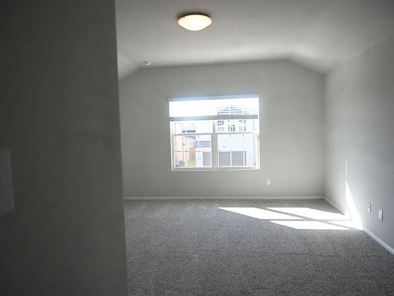 1012 Portina Dr — Photo 18