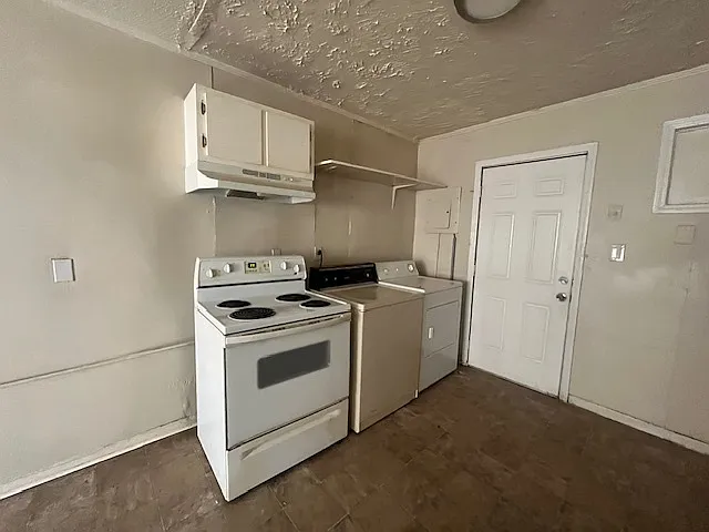 1665 Madden Ave #B — Photo 3