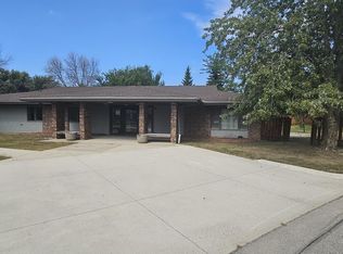 101 Kellys Ct, Forest City, IA 50436
