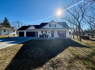 104 E Madison Dr, Polk City, IA 50226