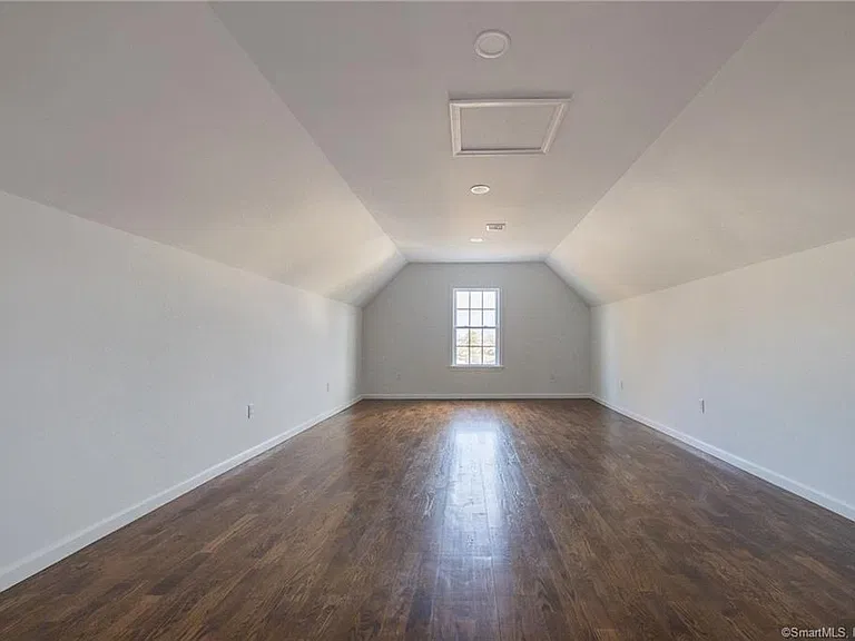 340 Pleasantview Ave — Photo 19
