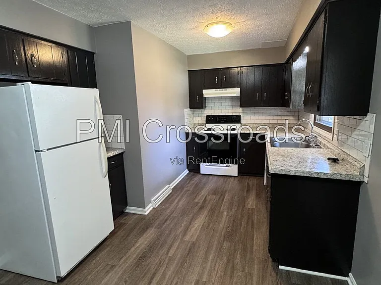 7483 Peachmont Ave NW — Photo 1