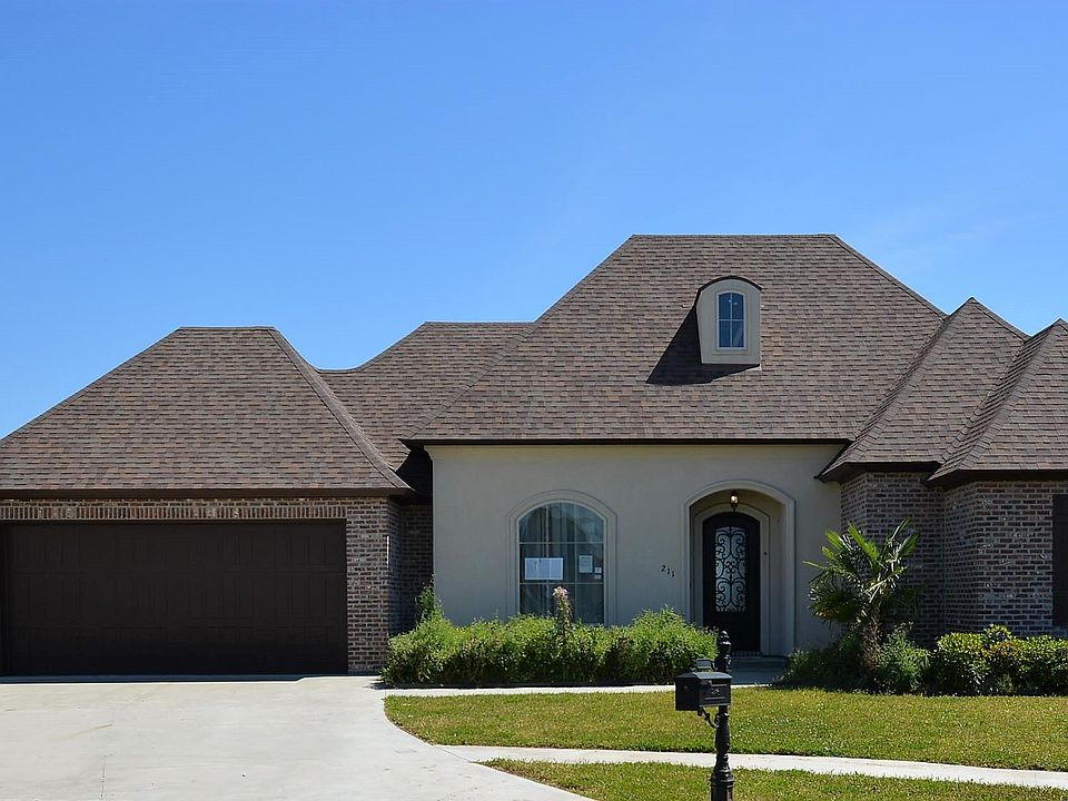 1st image of 211 Coco Palm Ct
