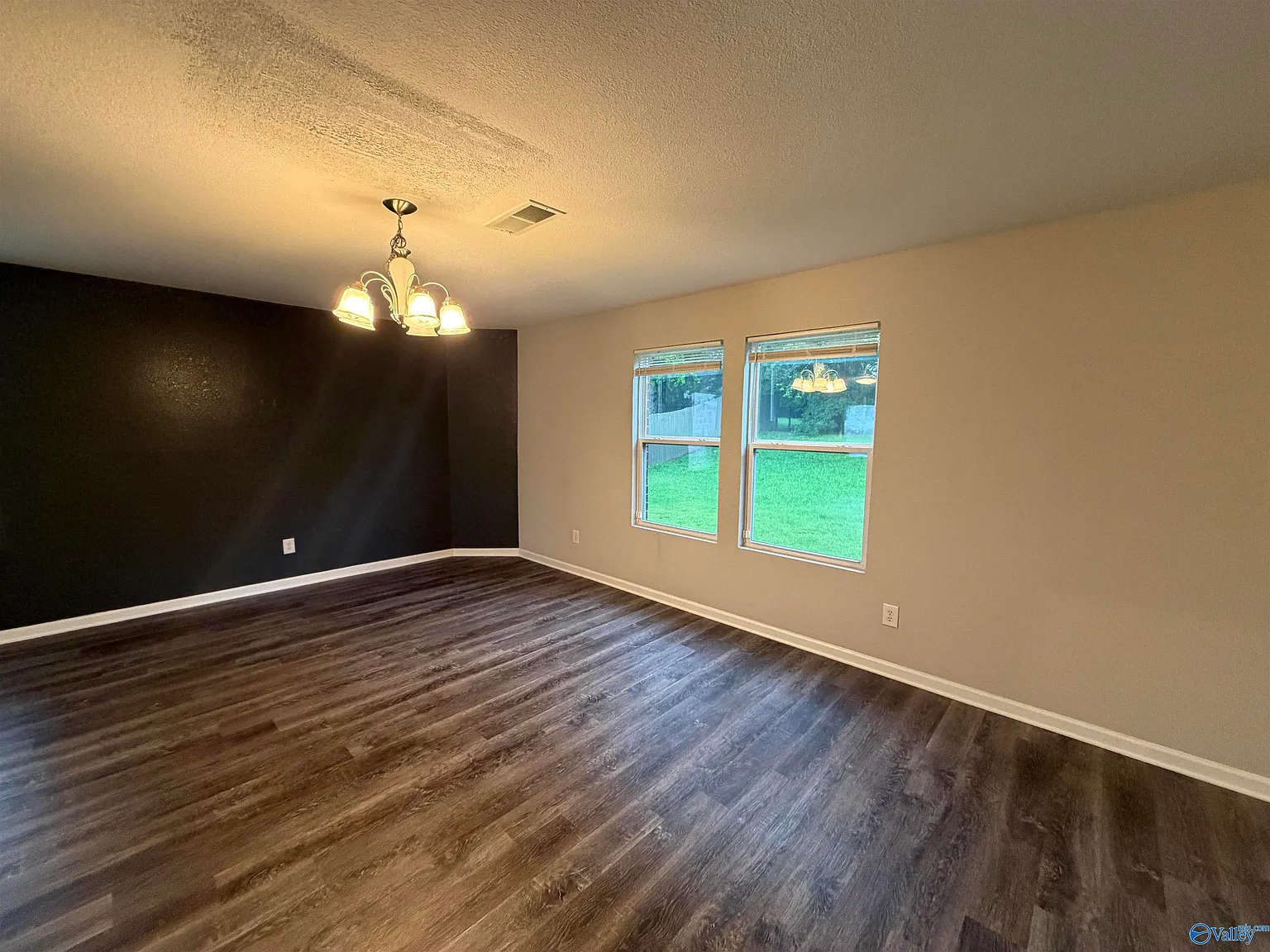 3 bed, 2.5 bath, 2112 sqft, $1,850 — Photo 3