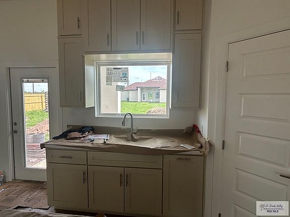 5th image of 32772 Jorge St