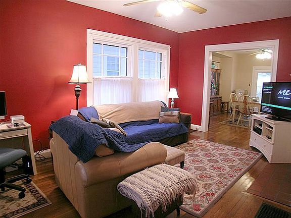 5th image of 504 Irving Ave