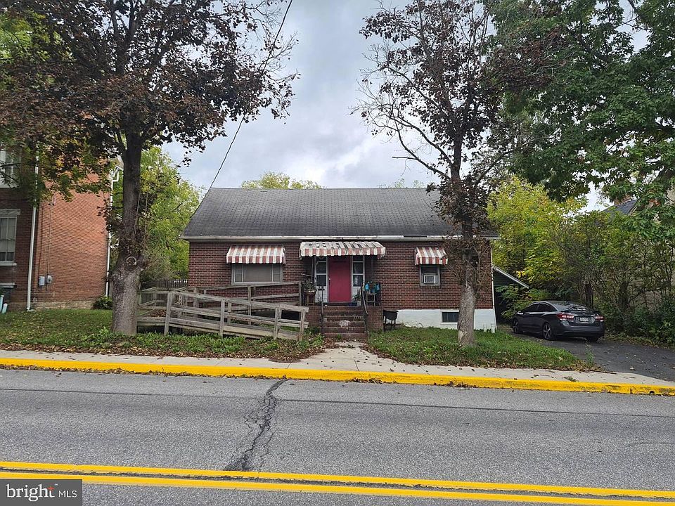 1st image of 434 W Pitt St