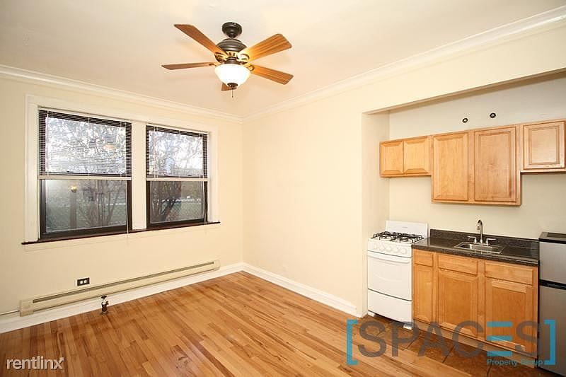 2nd image of 4546 N Damen Ave #Gdn