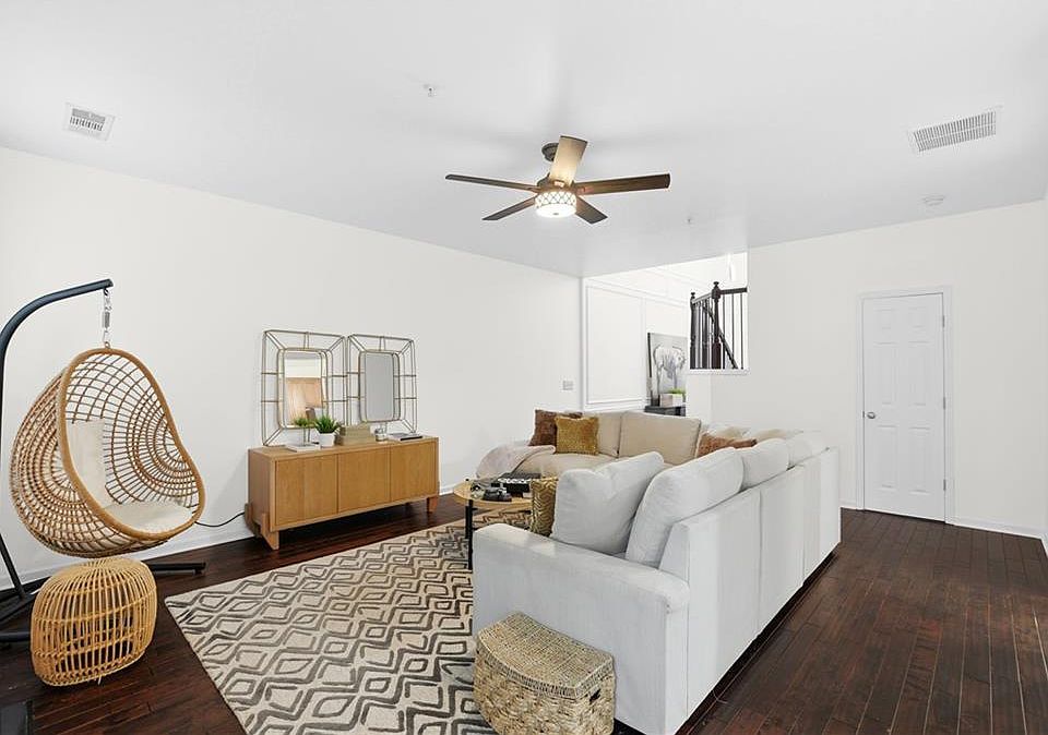 1st image of 1790 Fair Oak Way #12
