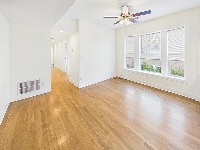 1439 E 66th Pl #2E — Photo 8
