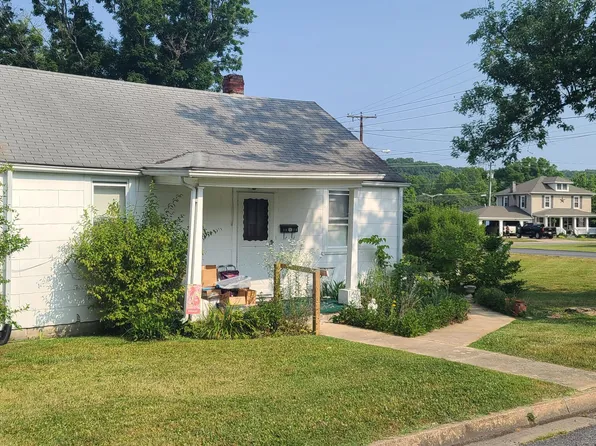 1273 Cherry Ave, Buena Vista, VA 24416
