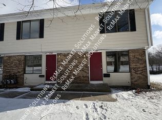 2398 Echo Valley Dr, Stow, OH 44224