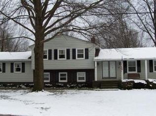 97 Maplewood Ave, Tallmadge, OH