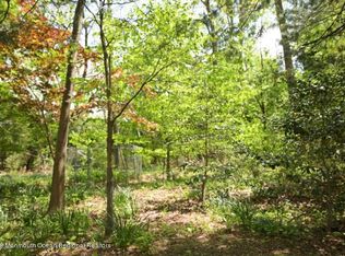 5 Greenwood Pl, Middletown, NJ 07748