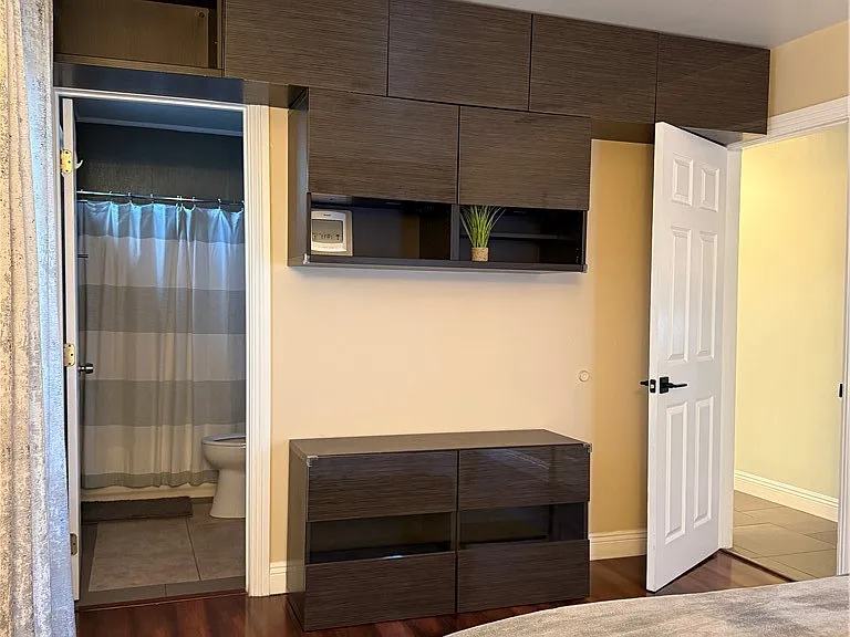 830 N Olive Ave — Photo 19