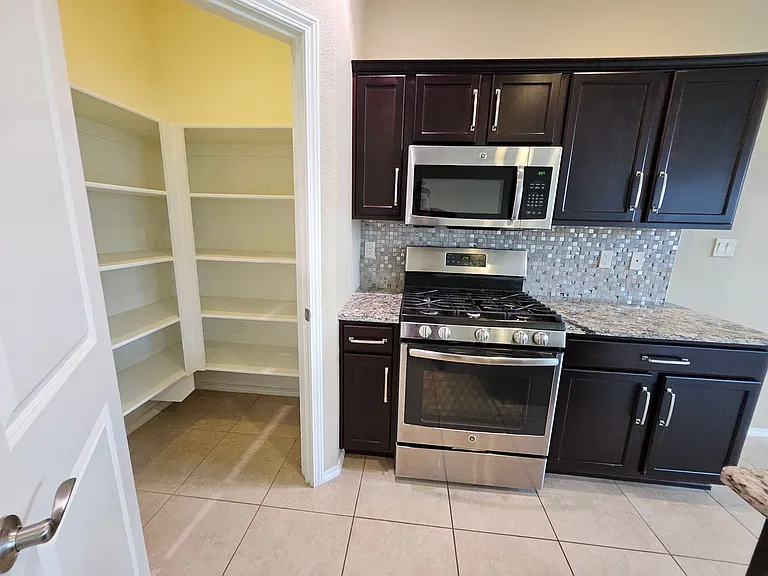 1408 Lumberton Dr NW — Photo 8