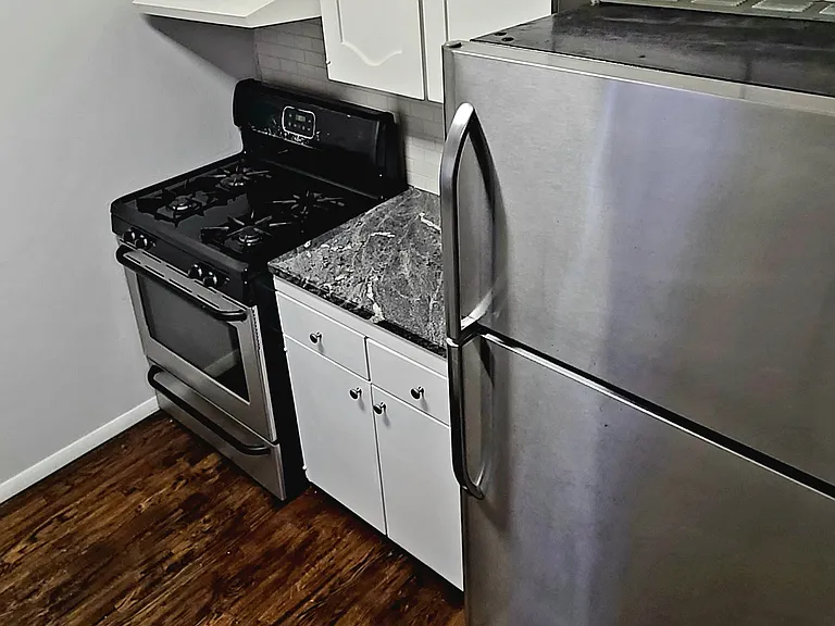 6115 S Troost Ave — Photo 7