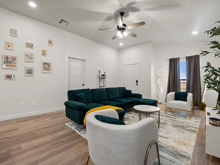 2125 Langford Ave — Photo 11