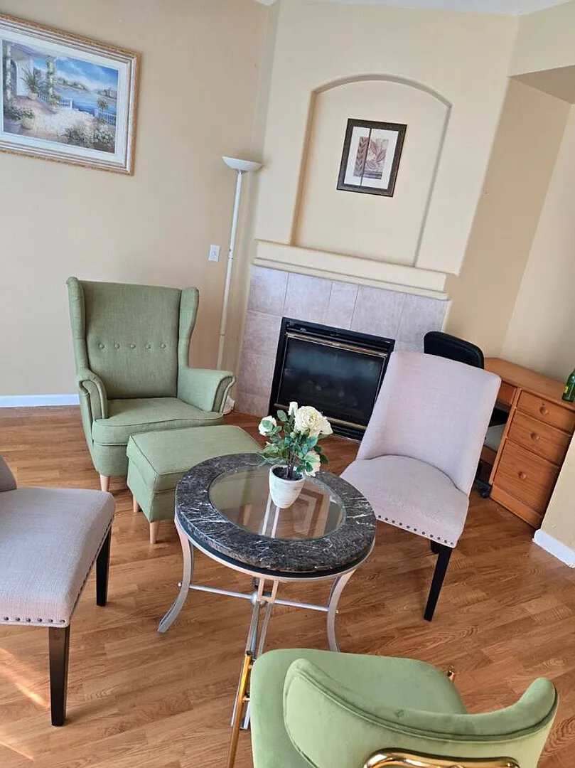Charming Cozy Townhome — Photo 1
