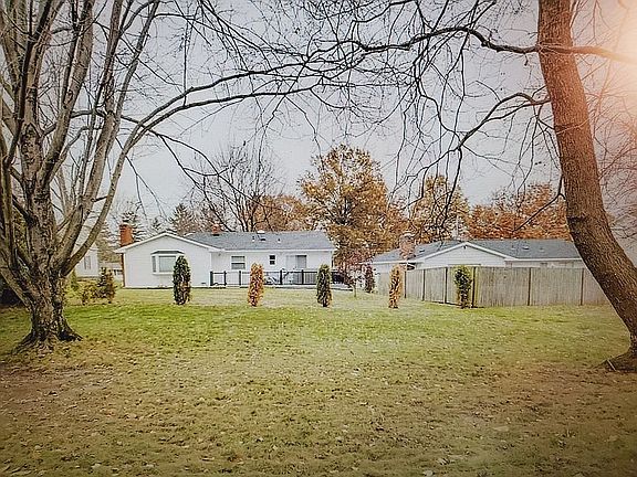 2nd image of 301 Shiawassee Ave