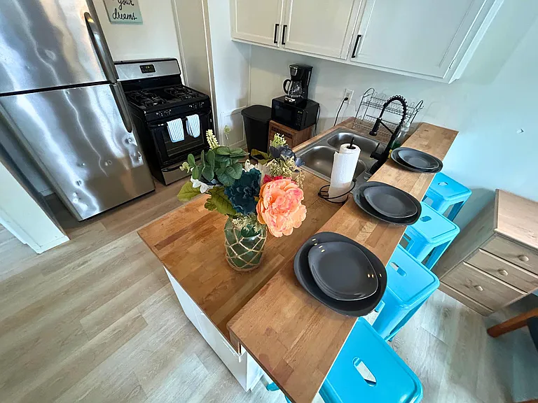 1666 Thomas Ave — Photo 10