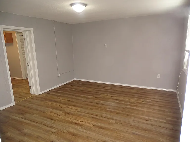412 N Lincoln Ave #B — Photo 4
