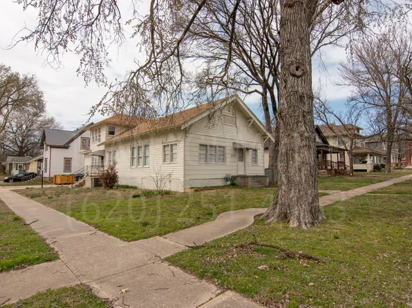 319 S 10th St, Independence, KS 67301