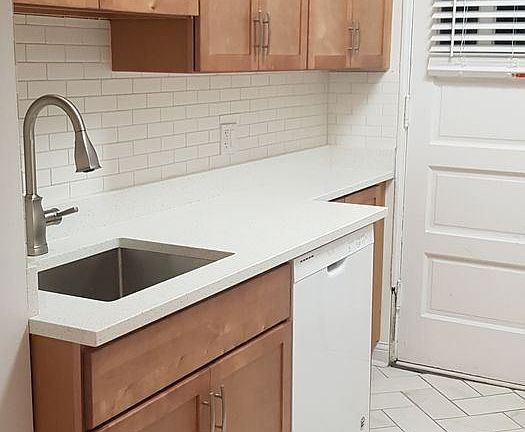 2nd image of 4877 N Paulina St #B