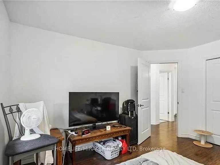 262 Patricia Ave #2 — Photo 8