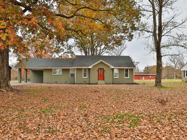 1082 Pikeview St, Dresden, TN 38225