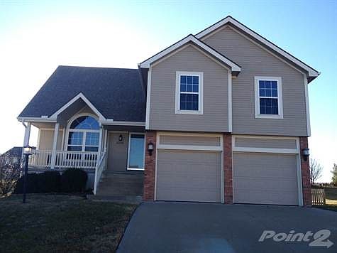 4206 Bennington Front of House