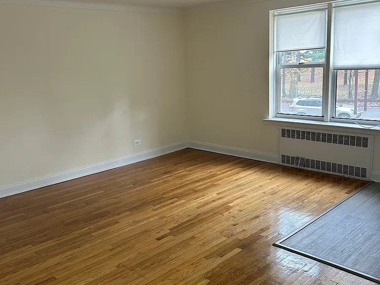49 Nixon Ct #4F — Photo 8