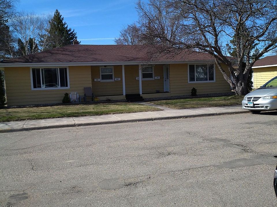 1st image of 318 14th Ave E
