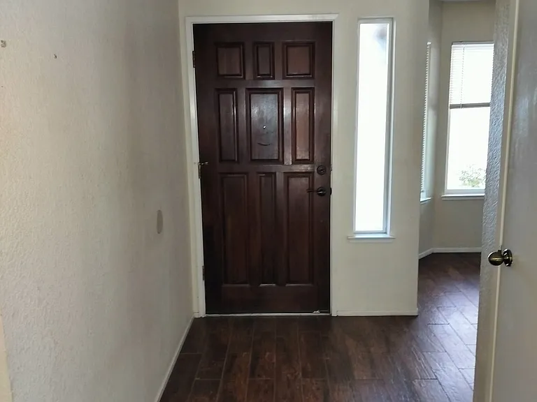 4705 Pretentious Way — Photo 3