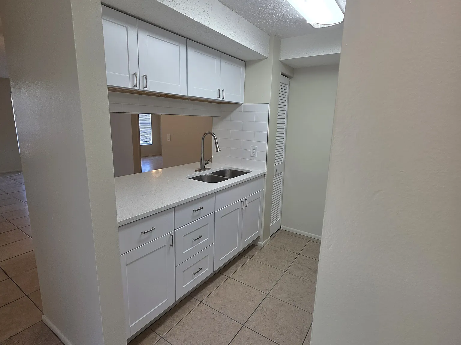 2 bed, 980 sqft, $1,700 — Photo 4
