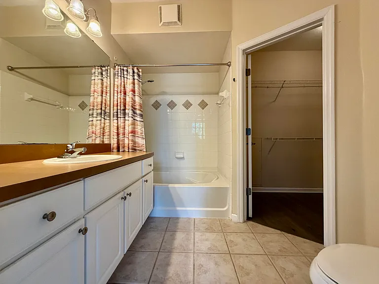 2010 Alta Meadows Ln #209 — Photo 17