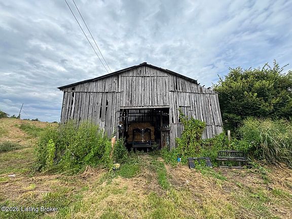 2nd image of 1070-5 Logan Rd