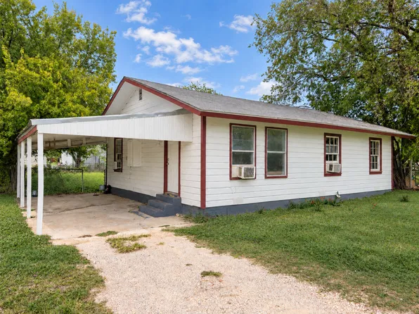 906 SW 17th St, Mineral Wells, TX 76067